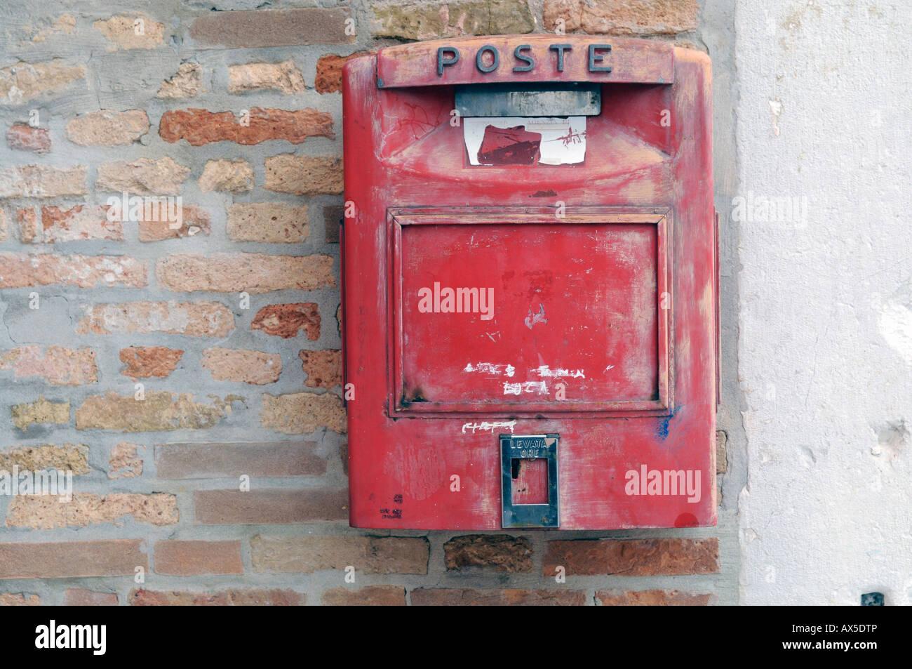 Boîte aux lettres italienne Banque de photographies et d’images à haute résolution Alamy