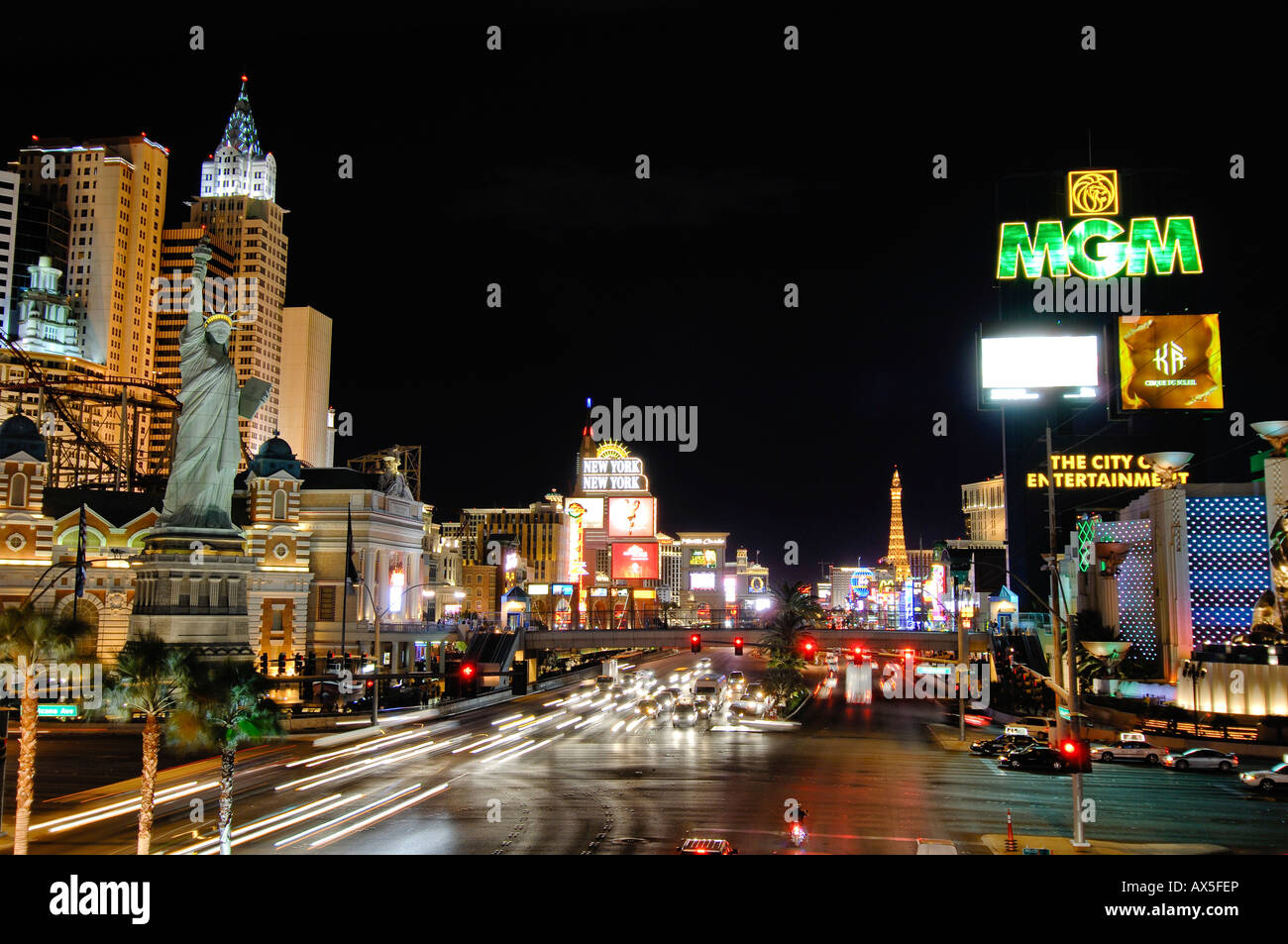 Vue de la séquence vers la région du nord : New York, le MGM Grand, Paris, Aladdin, et Caesar's Palace casinos, Las Vegas Boulevard, Banque D'Images