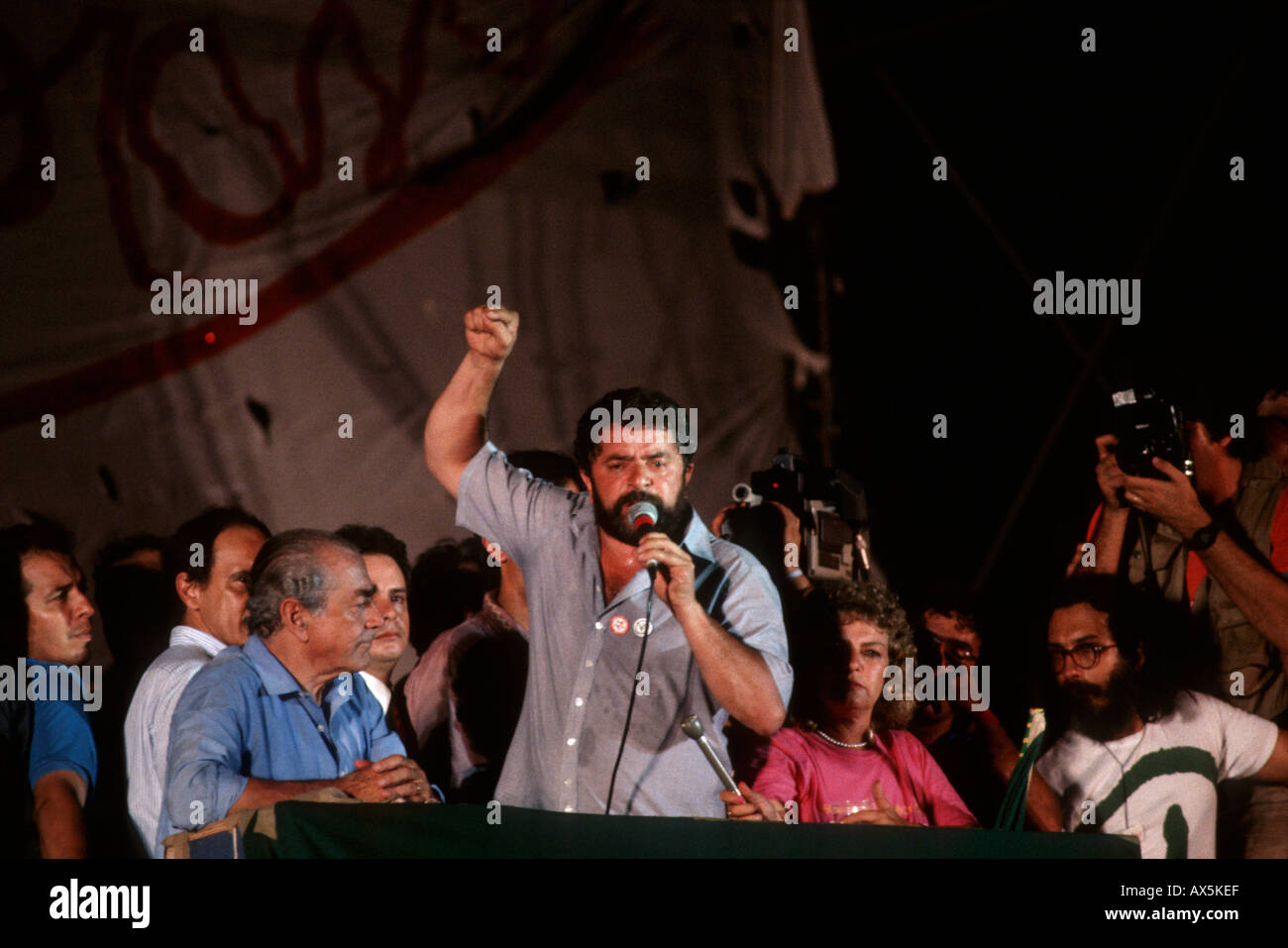 Rio de Janeiro, Brésil ; Luis Ignacio da Silva - 'Lula' - lors d'un rassemblement politique avec Leonel Brizola. 13 décembre 1989. Banque D'Images