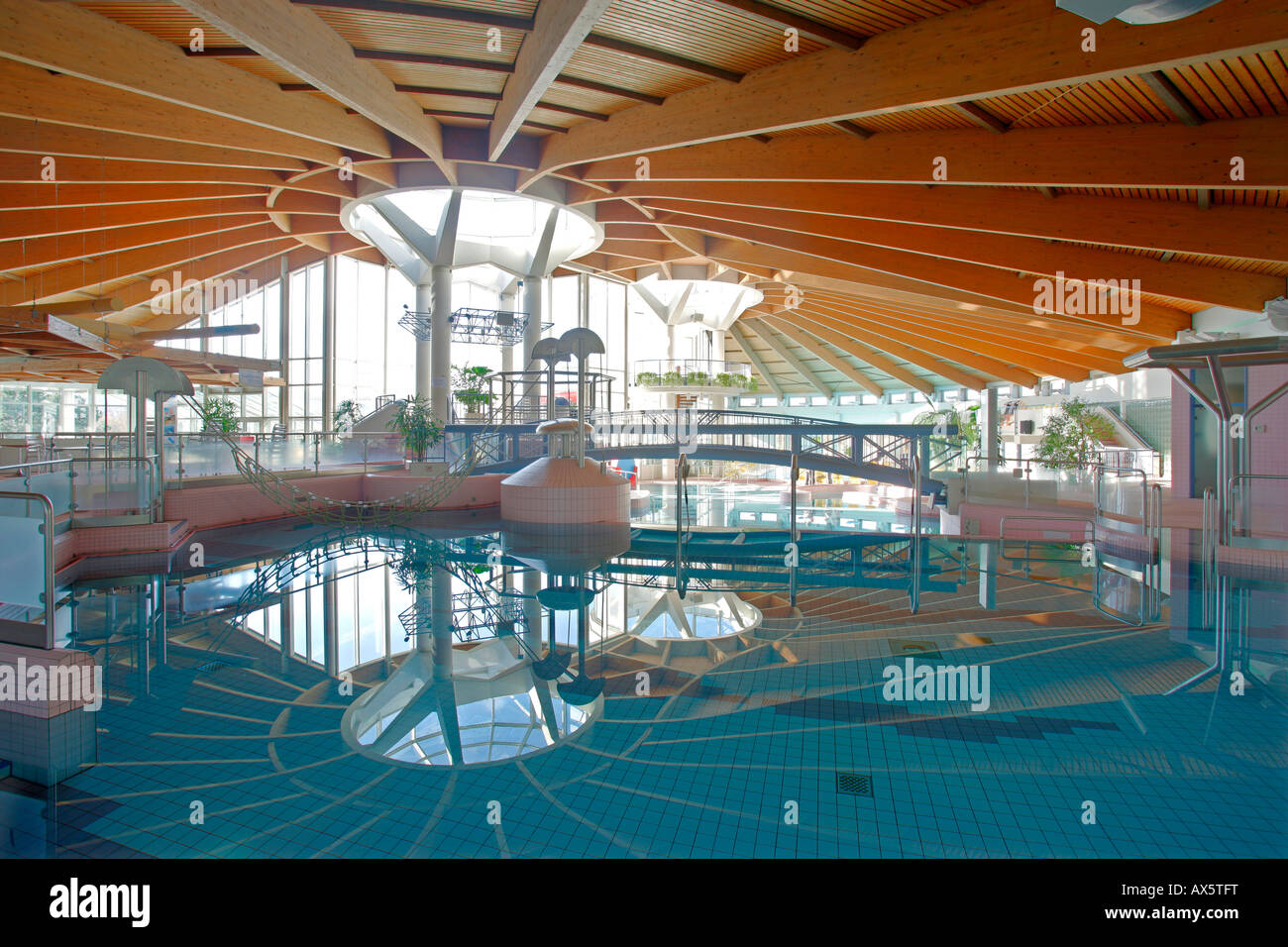 Tauris Piscine intérieure, Muelheim-Kaerlich, Rhénanie-Palatinat, Allemagne, Europe Banque D'Images