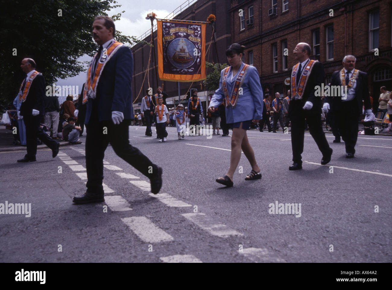 12 juillet défilé orange Belfast Banque D'Images