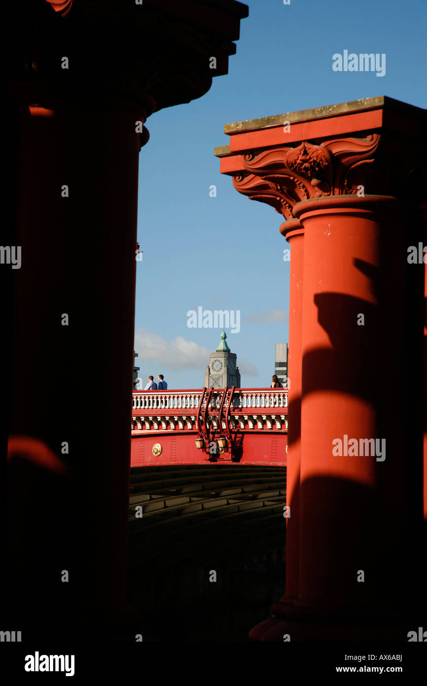 Voir les ponts de Blackfriars à l'Oxo Tower, London Banque D'Images