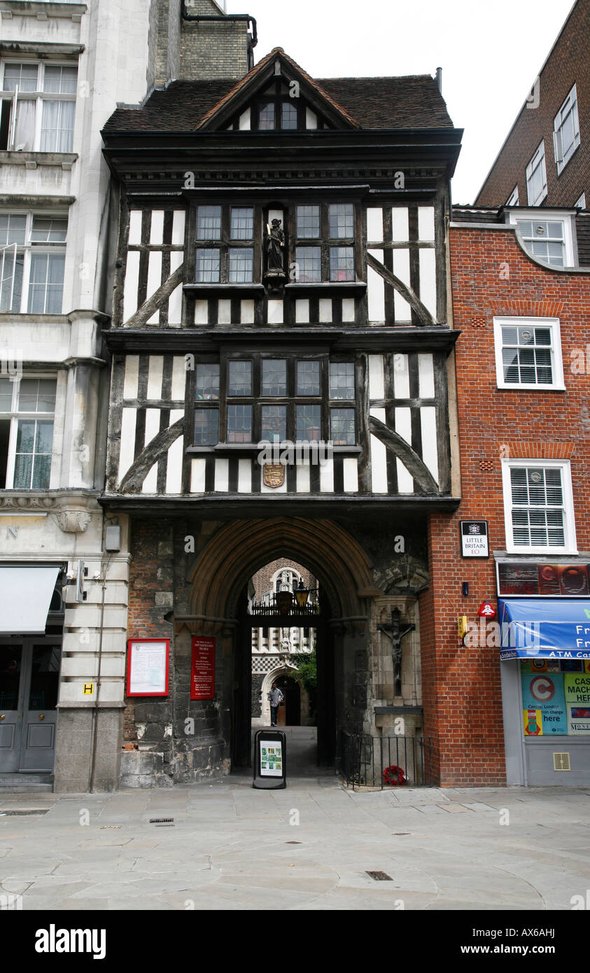 Châtelet d'entrée de la grande église St Barthélemy à Smithfield, Londres Banque D'Images