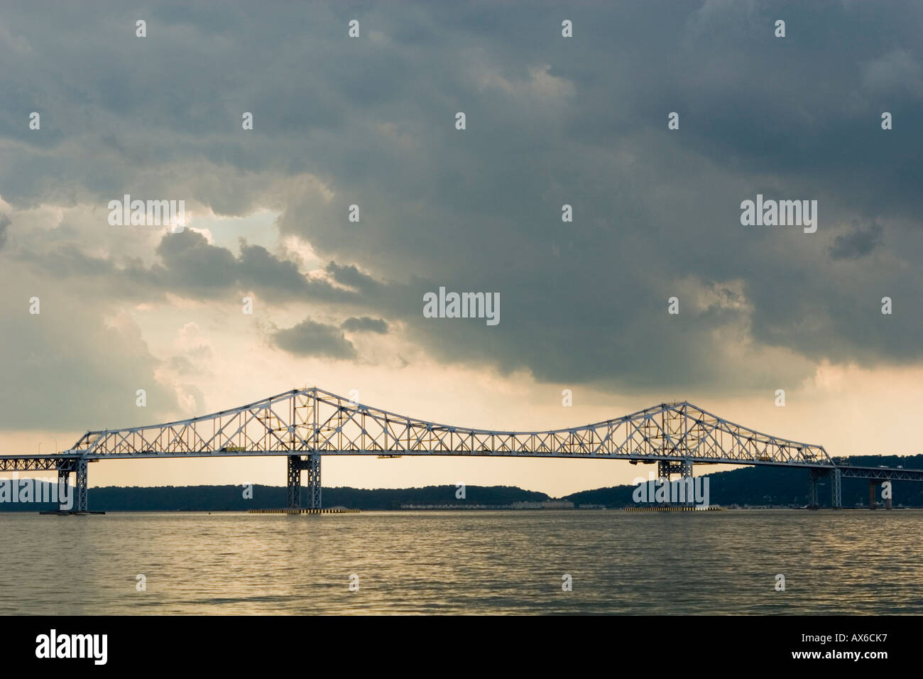 Pont Tappan Zee traverse la rivière Hudson entre Tarrytown et South Nyack New York Banque D'Images