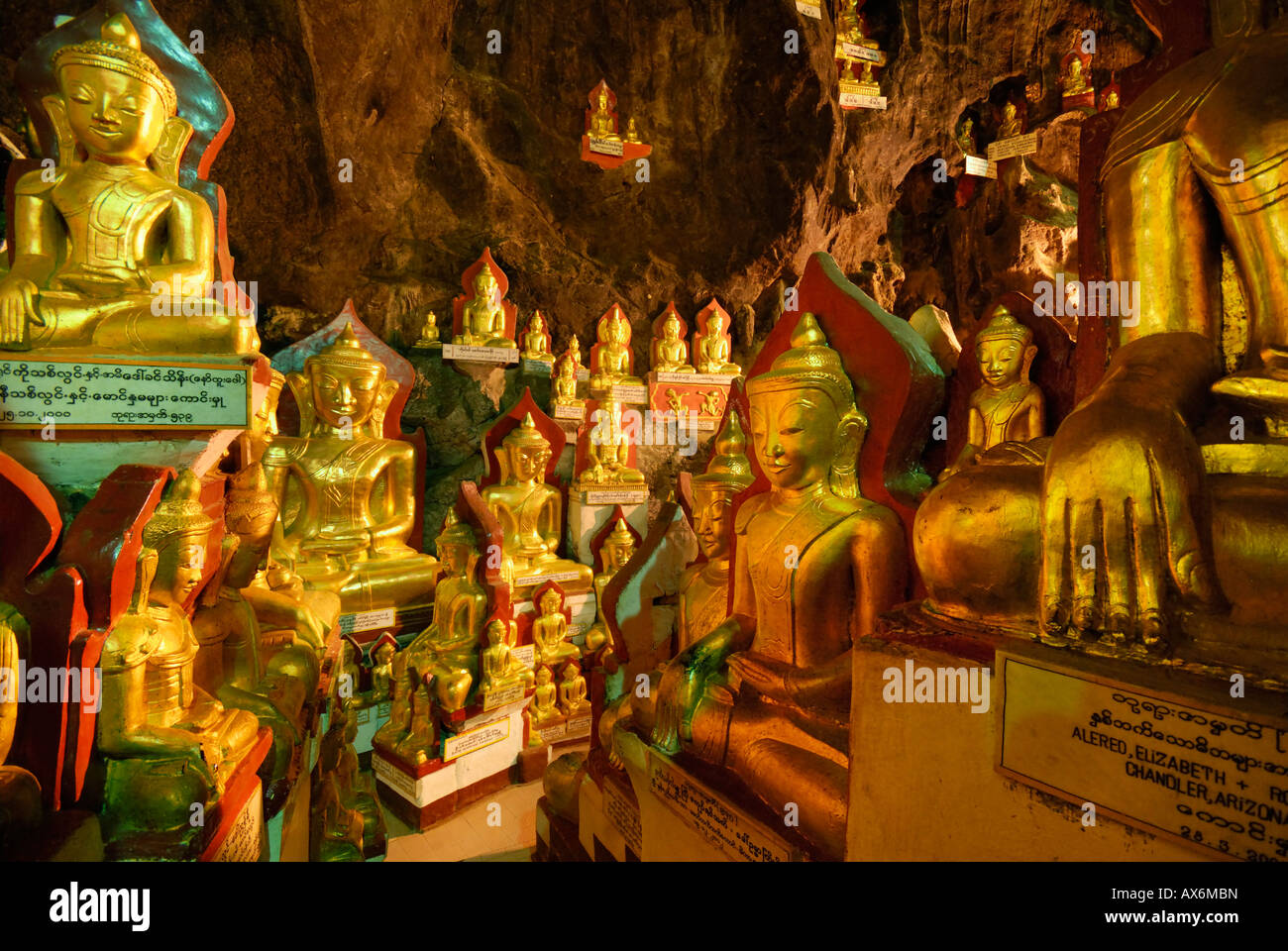 Statues de Bouddha dans la pagode, pagode Shwe U Min, Pindaya Cave, l'État de Shan, Myanmar Banque D'Images