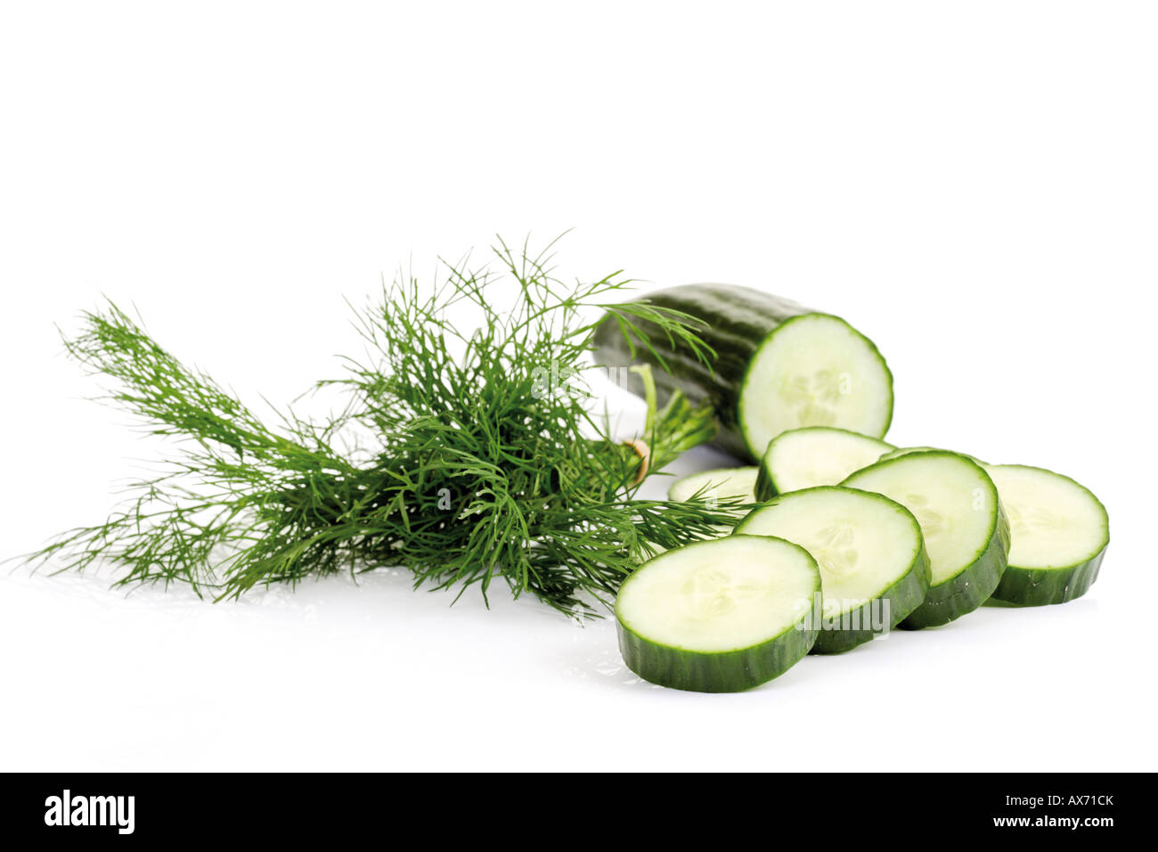 Tranches de concombre et aneth Banque D'Images