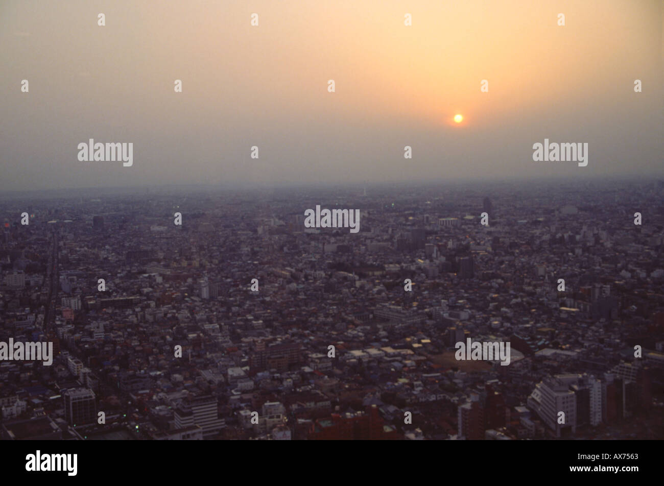 Vue de la Tokyo smog provenant de l'hôtel Park Hyatt dans Lost in translation Banque D'Images