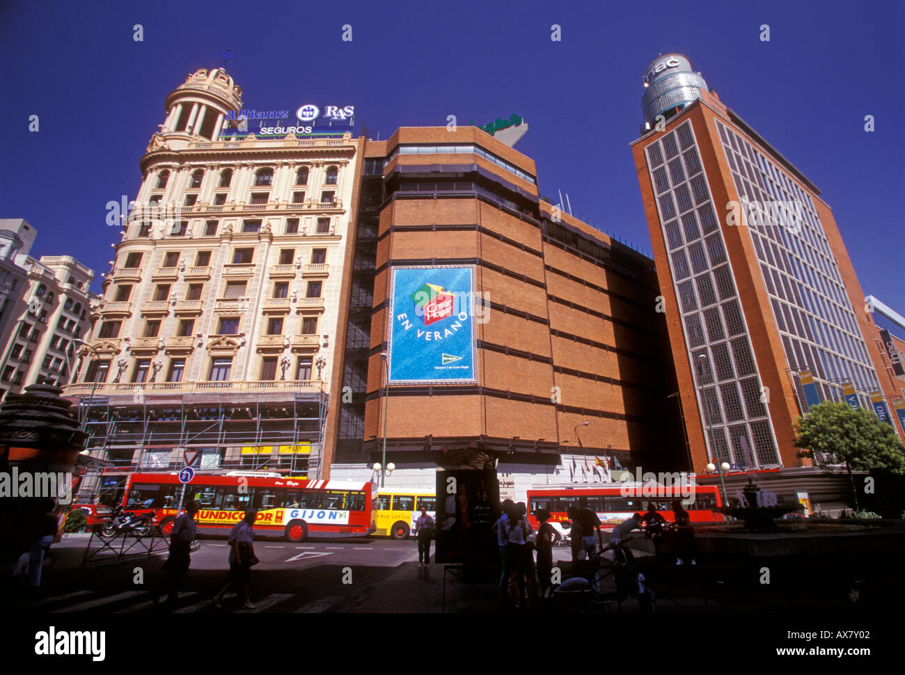 Le long de l'architecture de la Plaza del Callao Madrid Madrid Province Espagne Europe Banque D'Images