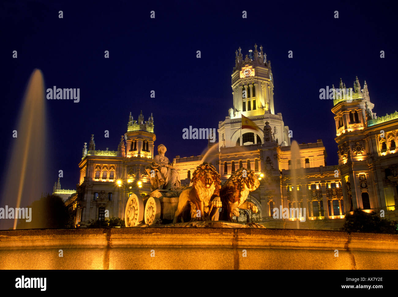 Fontaine de Cibeles, premier plan, arrière-plan, l'Hôtel de Ville, la capitale, ville de Madrid, Madrid, Madrid, Espagne, Europe Province Banque D'Images