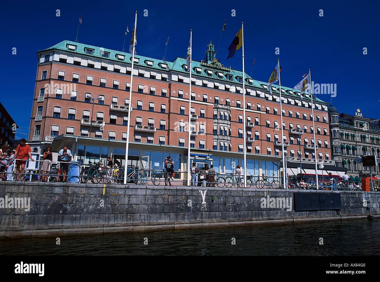 Voir à la façade du Grand Hotel à l'avnue Strandvaegen, Stockholm, Suède, Europe Banque D'Images