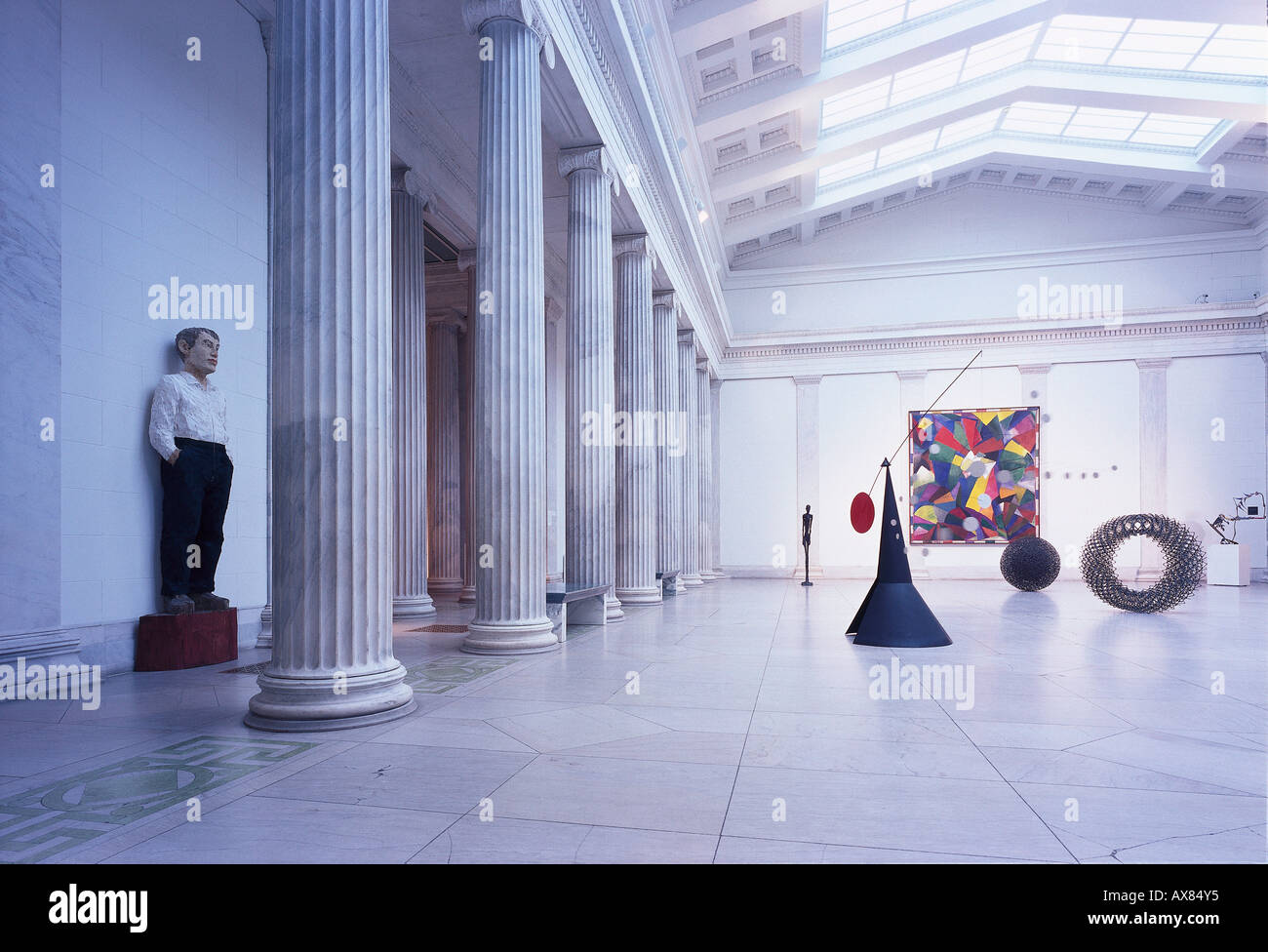 Albright Knox Art Gallery, l'Homme debout sculpture Stephan Balkenhol, Buffalo, New York State, USA Banque D'Images