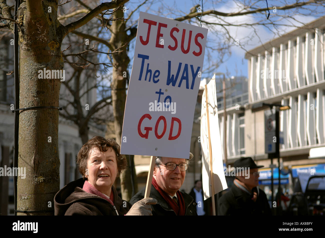 Les membres de l'église, prendre part à une parade de Pâques et service à Worthing UK Banque D'Images
