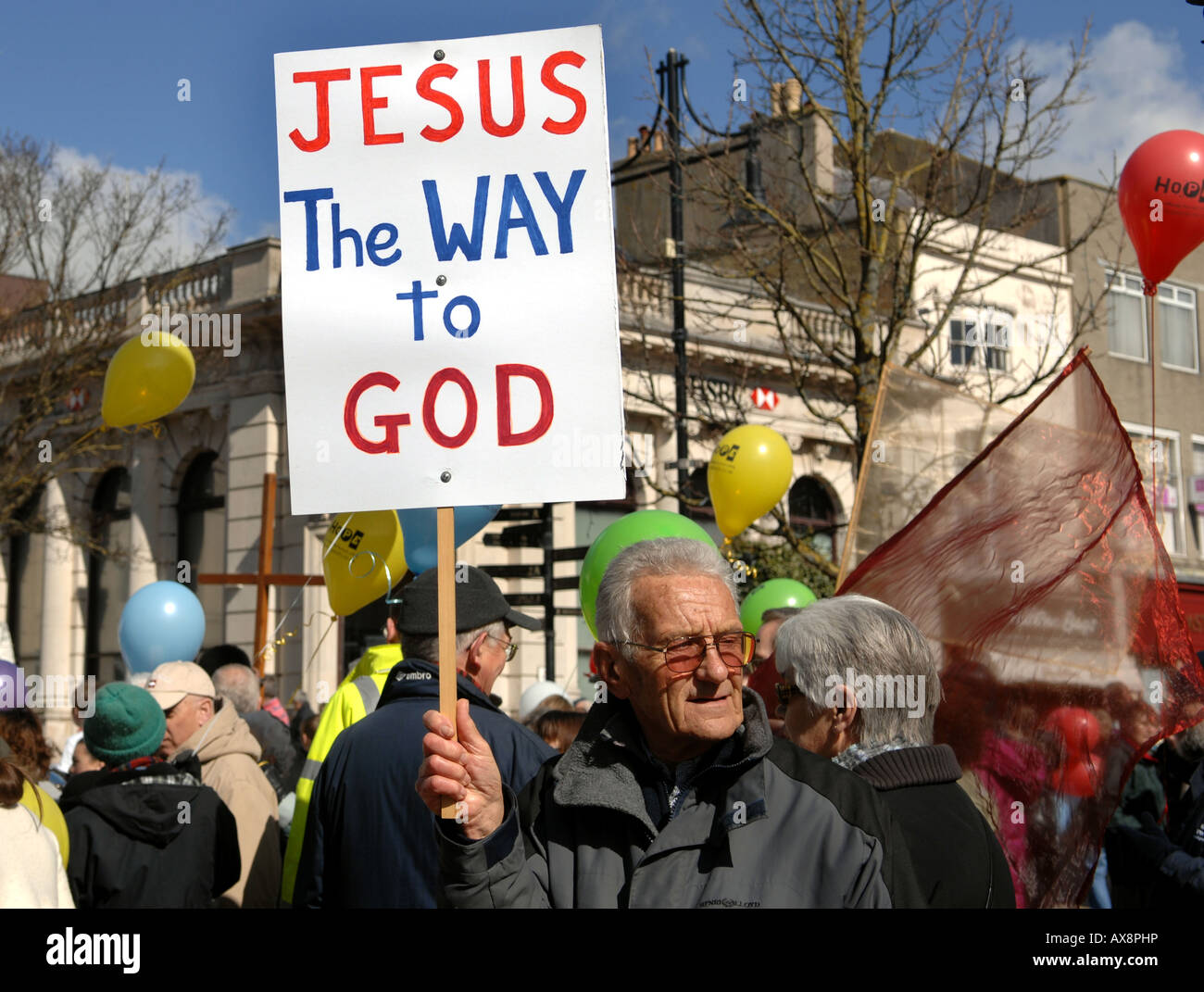 Les membres de l'église, prendre part à une parade de Pâques et service à Worthing UK Banque D'Images