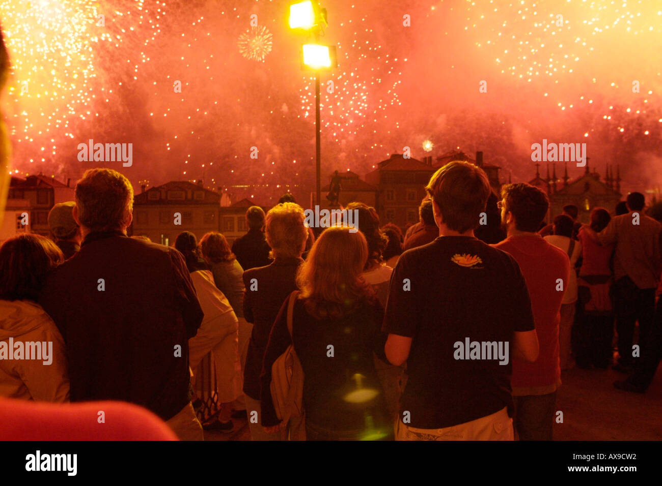 Fire works à la São João partie à Porto Banque D'Images