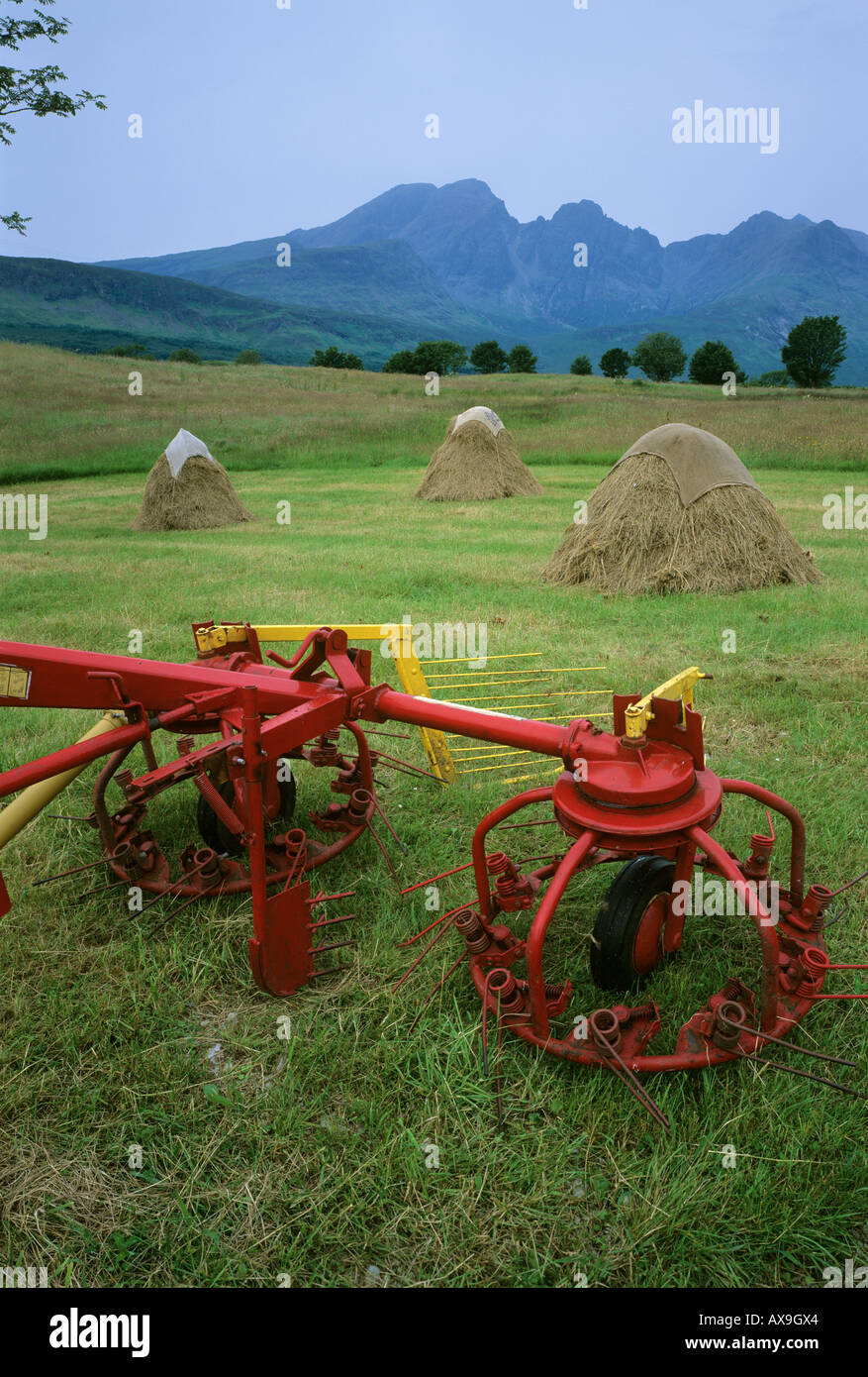 Ferme à Torrin. Selkirk Arms, Cuillin Hills au-delà. Île de Skye Hébrides intérieures Highland Scotland UK Banque D'Images