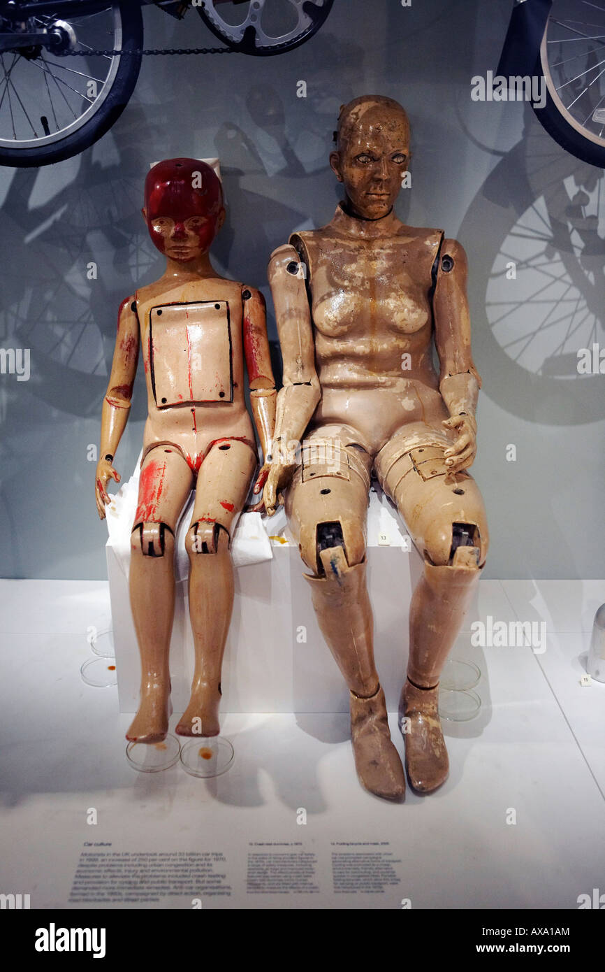 Crash Test Dummies, utilisé comme pièce au London's Science Museum. Banque D'Images