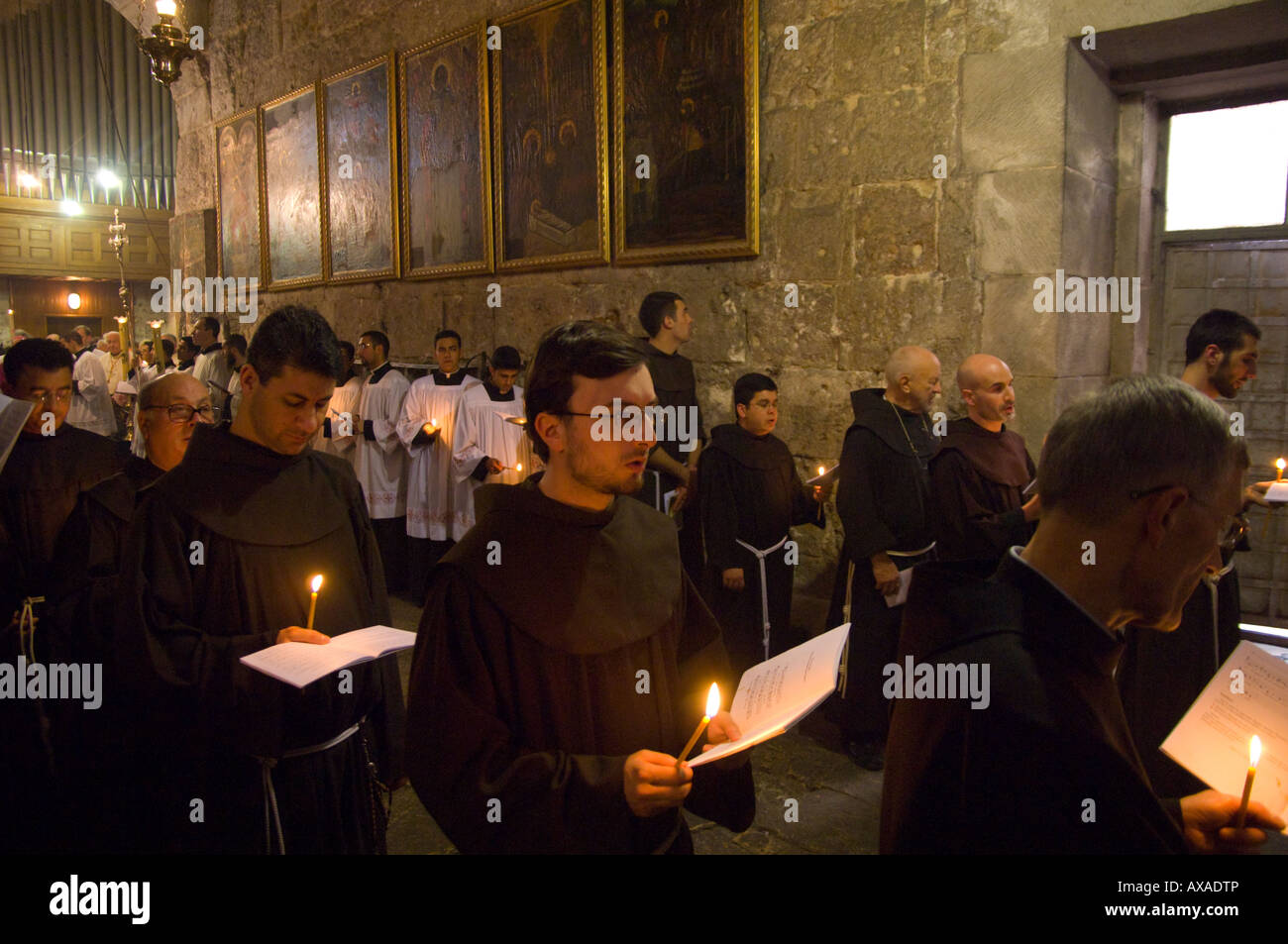 Israël Jérusalem Vieille Ville Église de Saint Sépulcre Fransciscan procession à Chapelle d'Adam durant la semaine de Pâques Banque D'Images