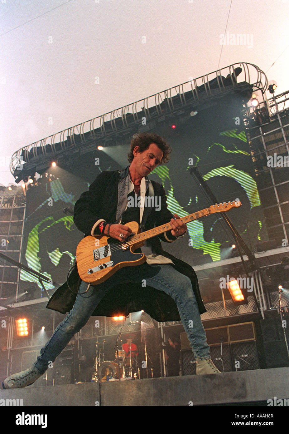 Keith Richards Rolling Stones Voodoo Lounge Tour 1995 au Stade de Wembley Banque D'Images