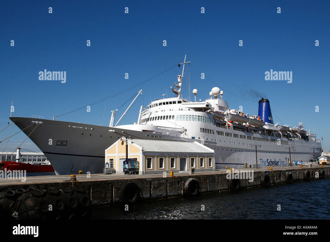 Le scholar ship à la jetée 2 dans le bassin victoria v&A Waterfront Cape town western cape province afrique du sud Banque D'Images