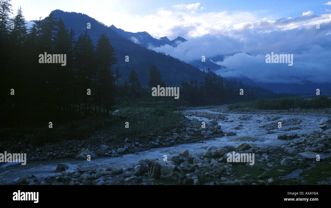 NMB74477 Manali coucher de Himachal Pradesh, Inde Banque D'Images