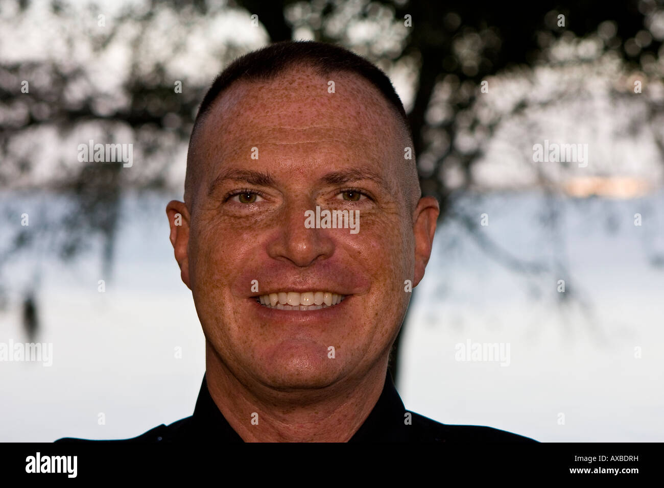 Head Shot of a Smiling Man Banque D'Images