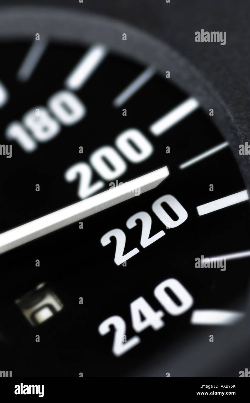 L'indicateur de vitesse d'une voiture Banque D'Images