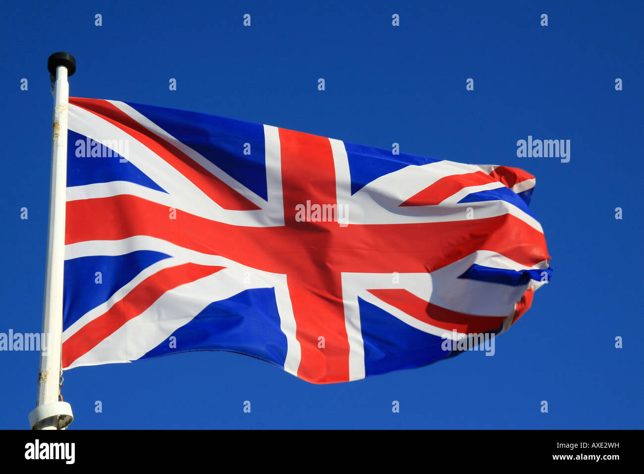 L'Union flag flying au-dessus de la Brèche de' Hermanville, Normandie, France. Banque D'Images
