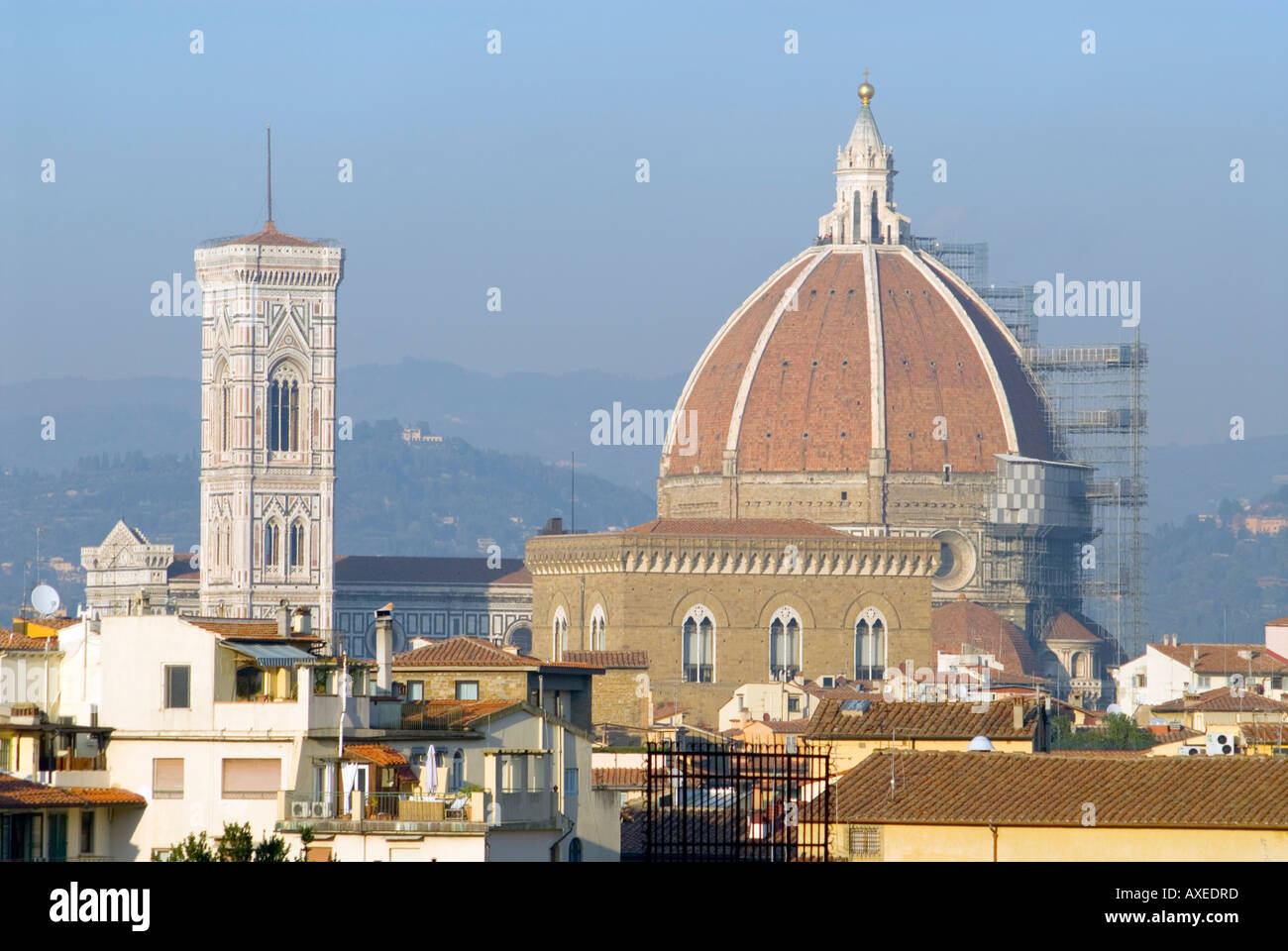 Florence. Le duomo et le Campanile dominer l'horizon Banque D'Images