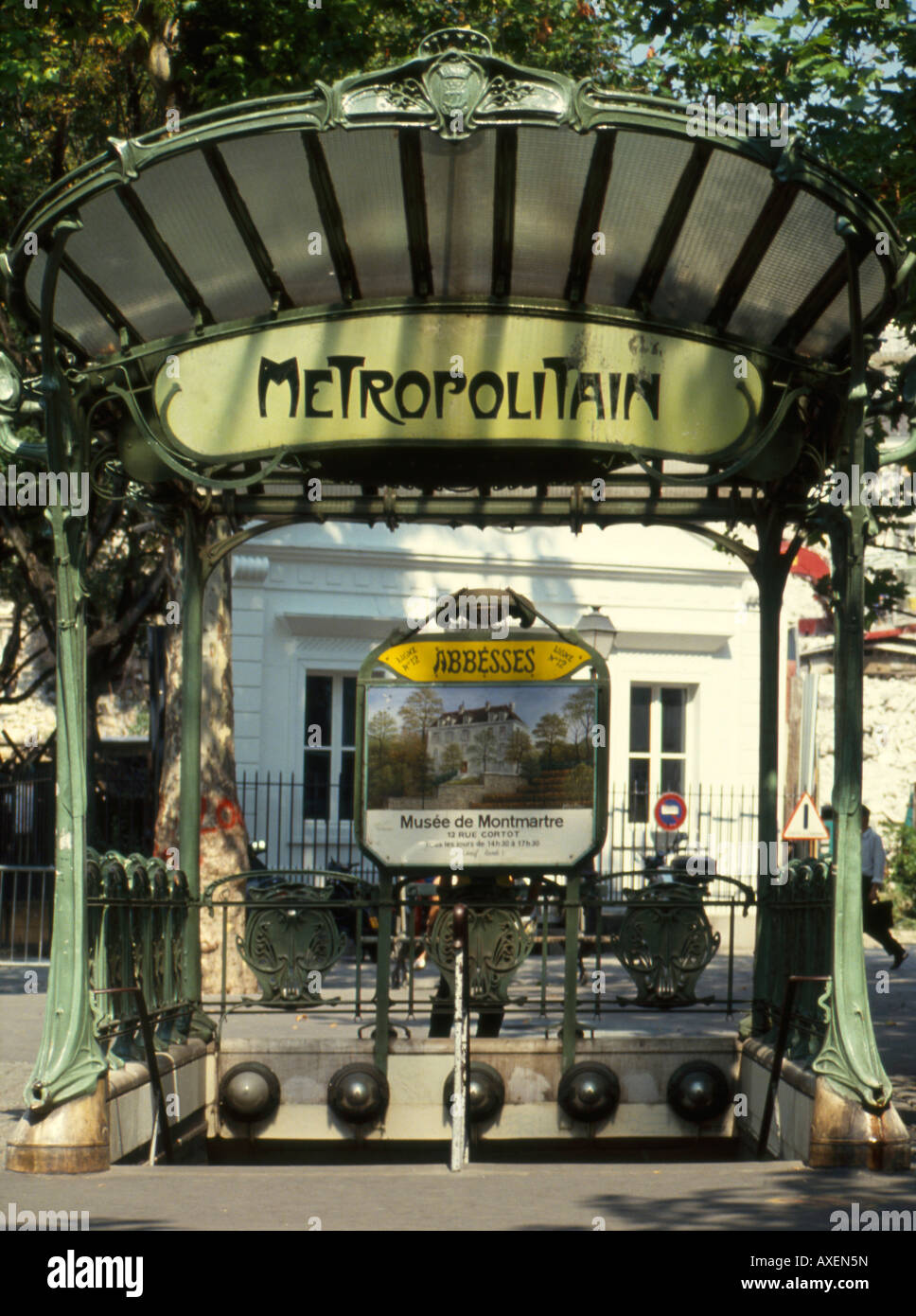 Entrée de métro, Paris - L'Art Nouveau. Architecte : Hector Guimard Banque D'Images