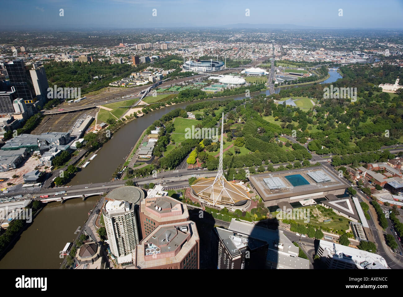 Vue depuis la Tour Eureka sur la rivière Yarra Melbourne CBD à Victoria en Australie l'horizontale Banque D'Images