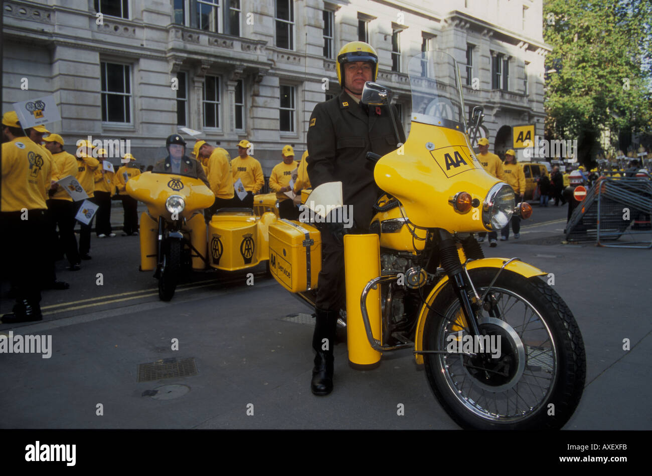 La société de l'automobile (AA) dans la procession pendant la lord maire show de Londres 2005 Banque D'Images