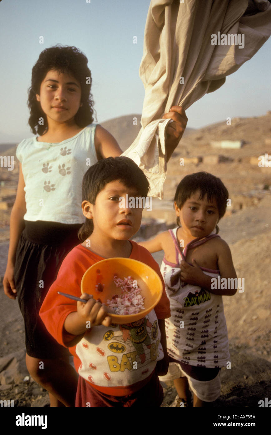 Amériques Pérou Enfants à Lima bario Banque D'Images