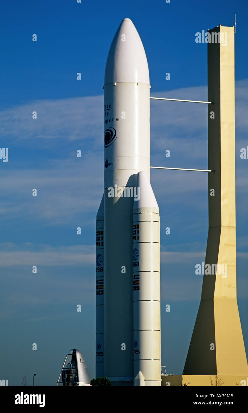 ARIANE 5 SATELLITE LAUNCHER FUSÉE CITÉ DE L'ESPACE CENTRE TOULOUSE MIDI-PYRÉNÉES FRANCE EUROPE Banque D'Images