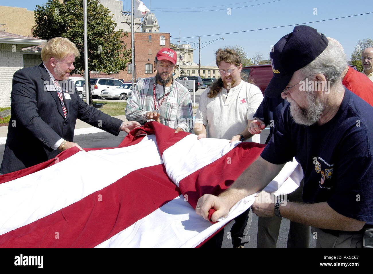 La Croix-Rouge locale et les amis du personnel observer 911 Port Huron, Michigan tragédie Banque D'Images