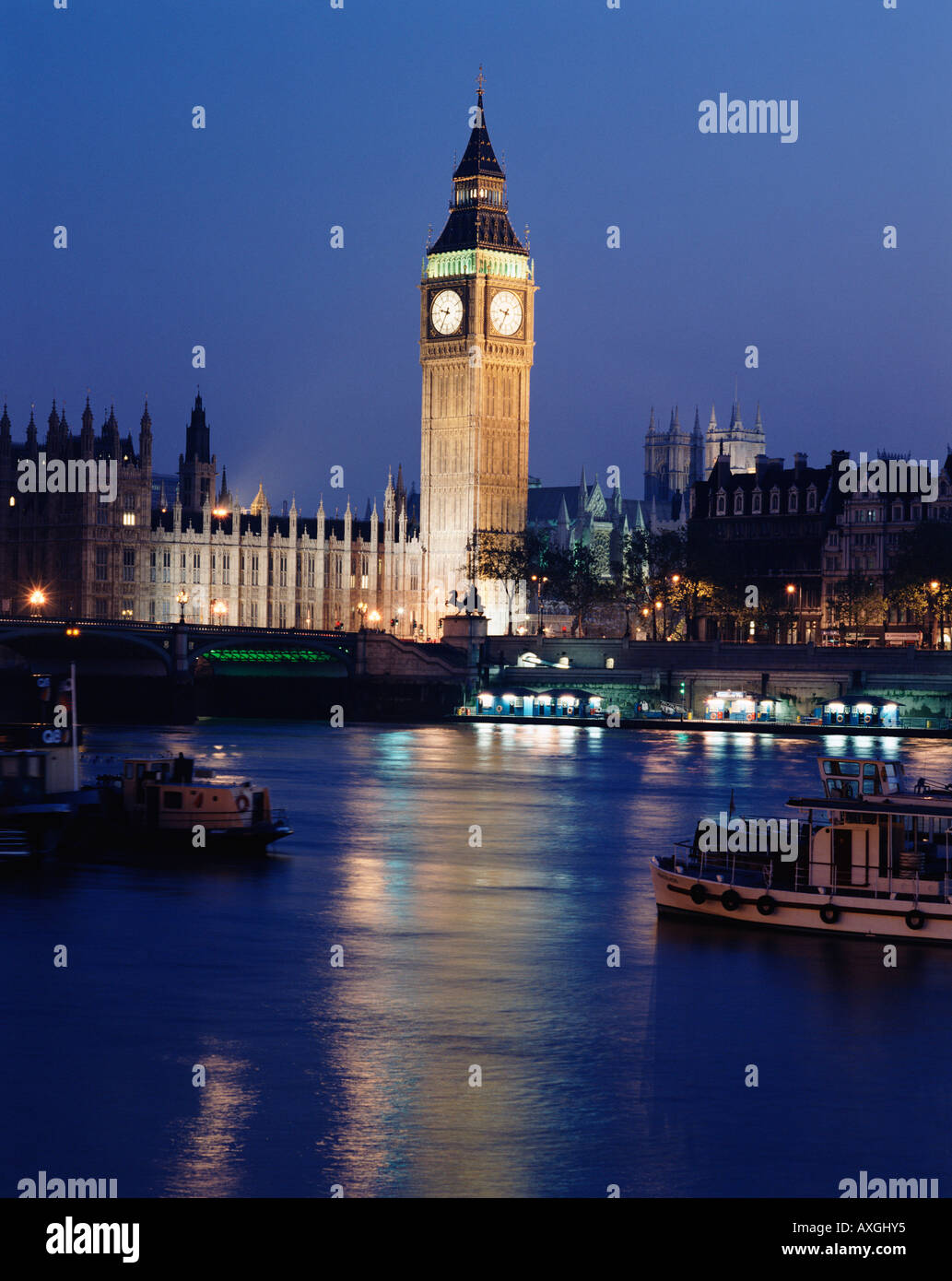 Big Ben de nuit vue sur la Tamise, Westminster, London, England, United Kingdom |, Royaume-Uni, Grande Bretagne, FR Banque D'Images
