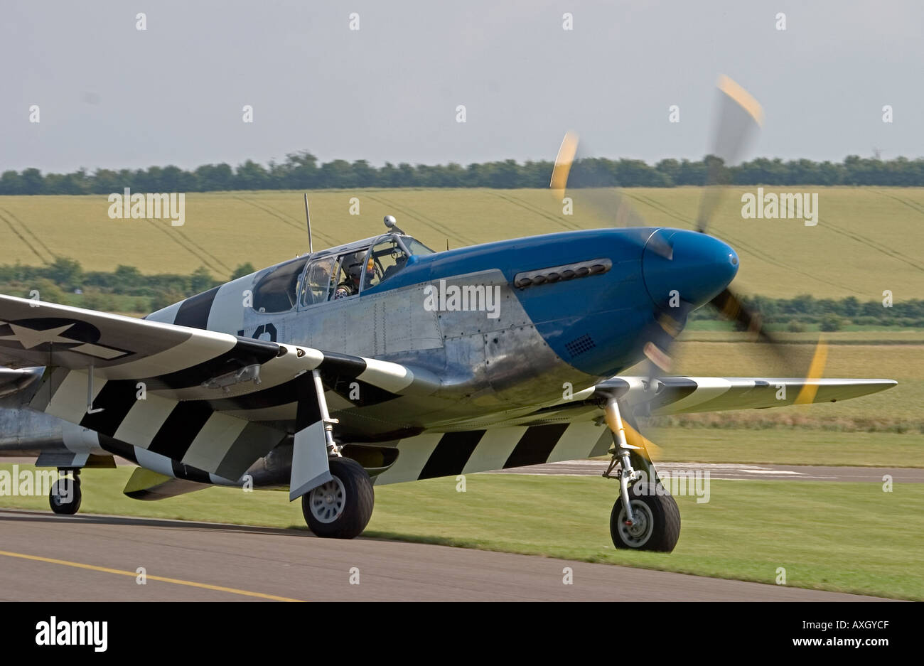 North American P51 Mustang à Duxfords Flying Legends Show Banque D'Images