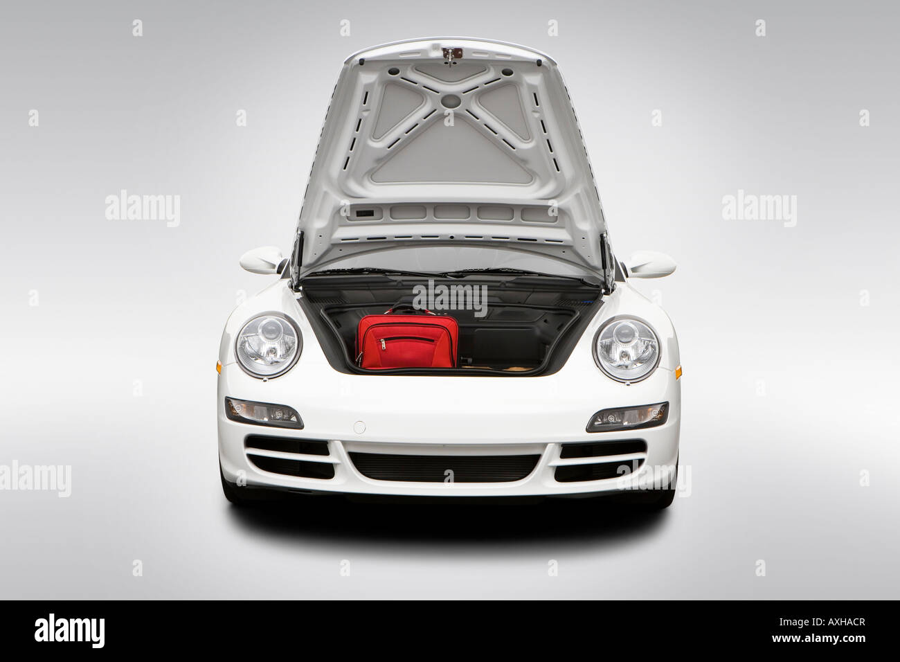 2008 Porsche 911 Targa 4S en blanc - Trunk Props Banque D'Images