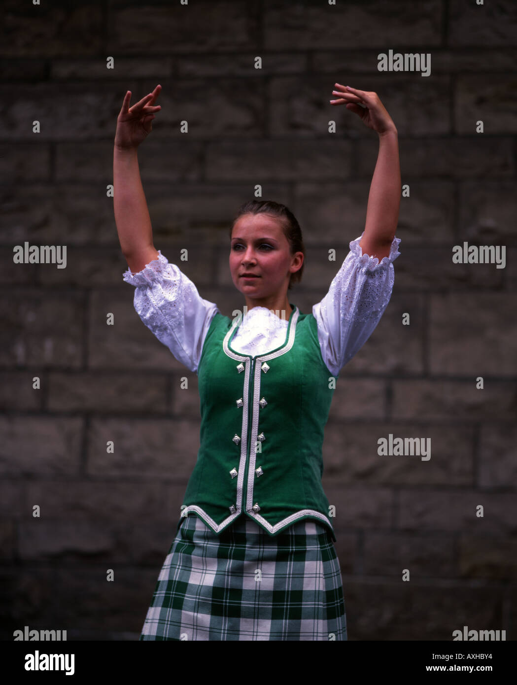 Danseur écossais d'effectuer dans la rue pendant le Festival d'Edimbourg, Ecosse Banque D'Images