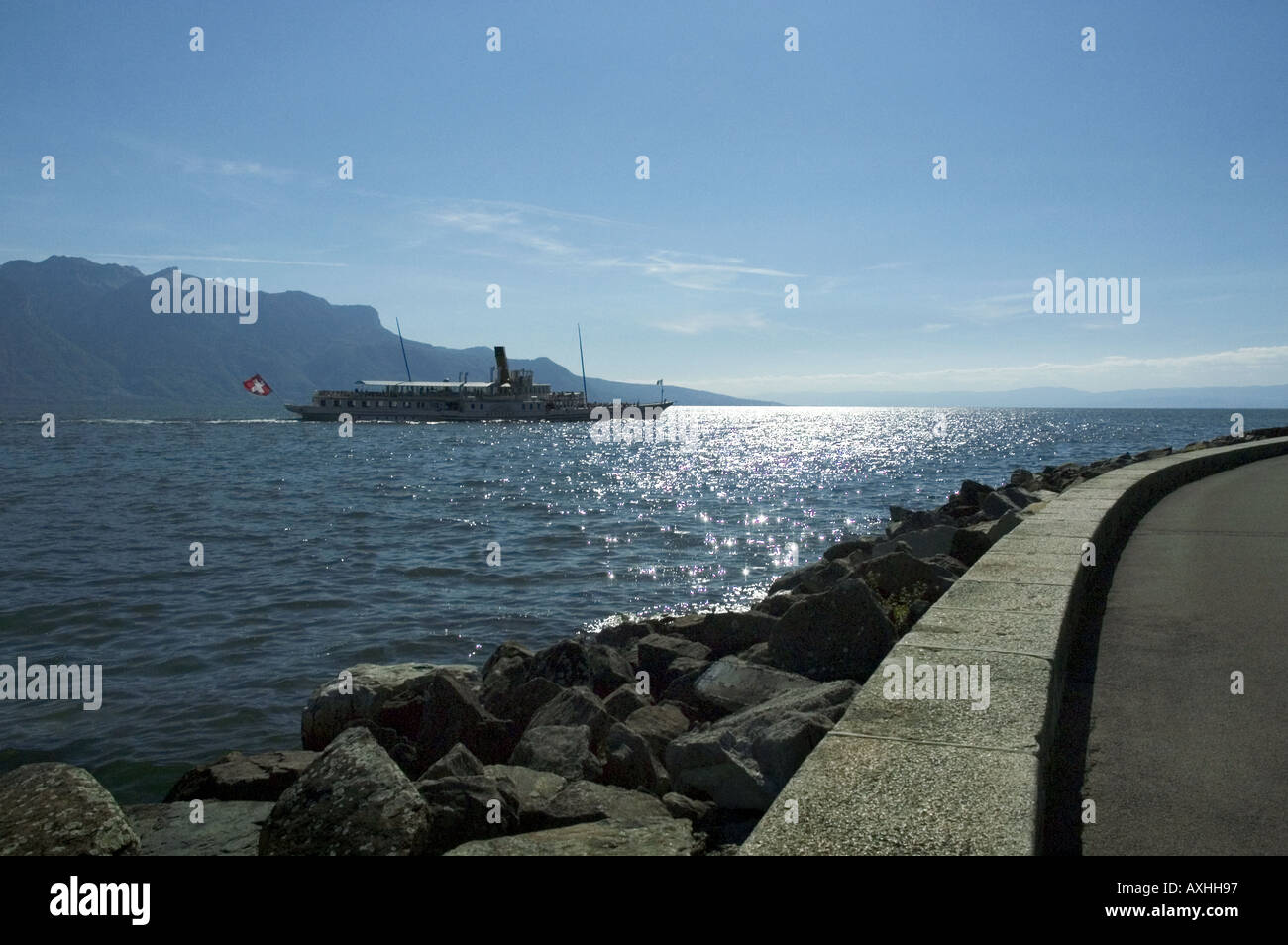 Bateau de croisière sur le lac de Genève Banque D'Images