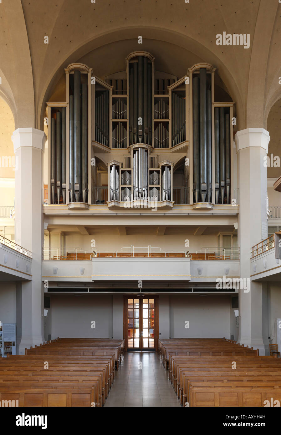 Düsseldorf, St. Johanneskirche, Orgel mit Innenraum Banque D'Images