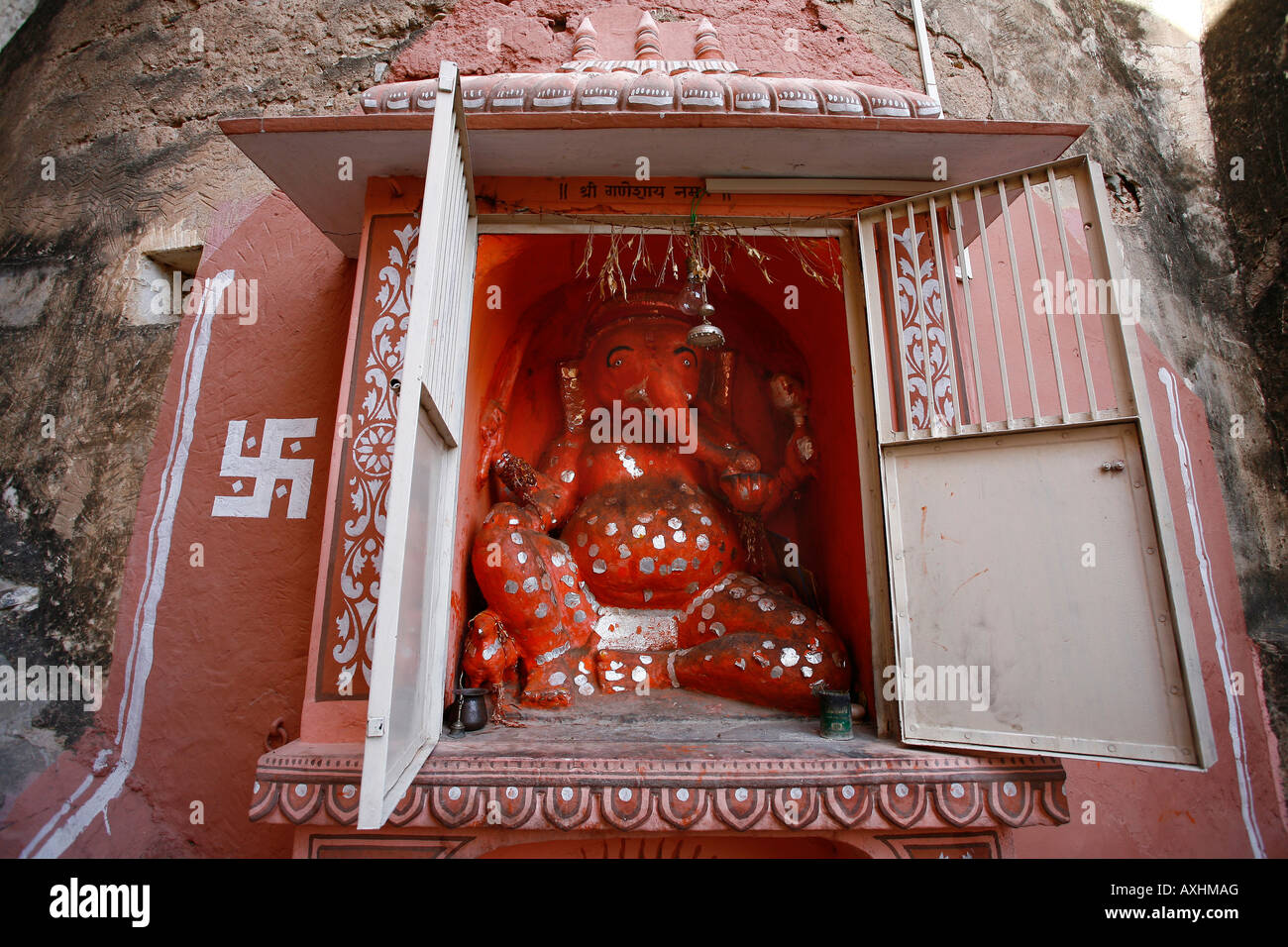 Le dieu éléphant Ganesh hindou est gravée dans les murs de Kuchaman Fort, Rajasthan, Inde. Photo par James Boardman Banque D'Images