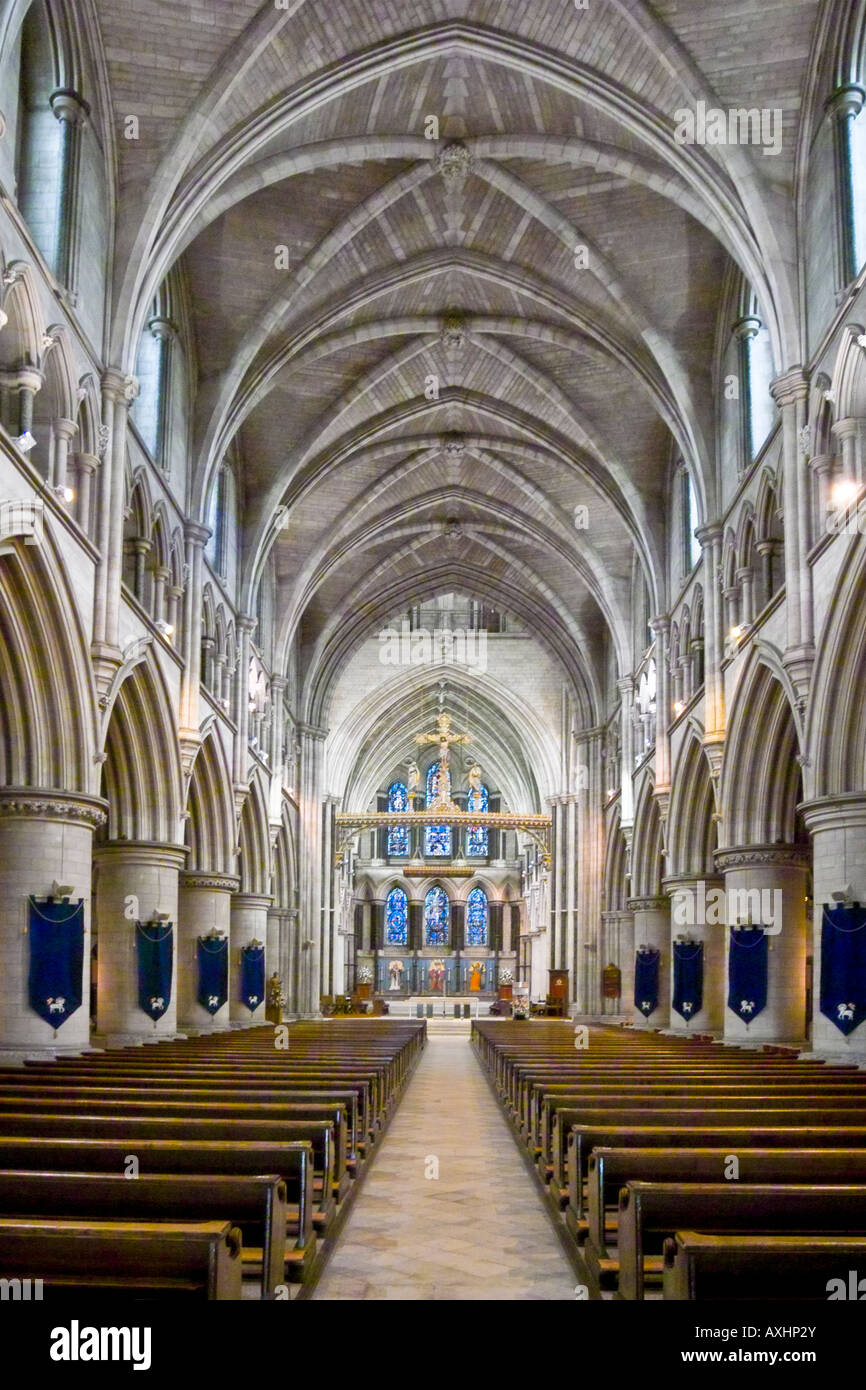 St Jean le Baptiste Cathédrale Catholique, Norwich montrant isle de bancs et voûte Banque D'Images St Jean le Baptiste Cathédrale Catholique, Norwich montrant isle de bancs et voûte Banque D'Images