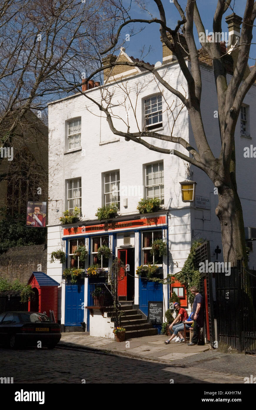 Pub londonien. The Grenadier, public House, Wilton Row, Wilton Mews, Belgravia Angleterre. ANNÉES 1990 ROYAUME-UNI HOMER SYKES Banque D'Images