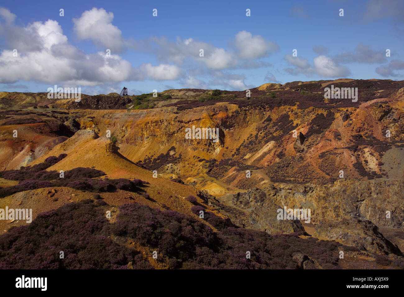 Mine de cuivre à ciel ouvert désaffectée Parys Mountain Holyhead Anglesey au nord ouest du pays de Galles Banque D'Images