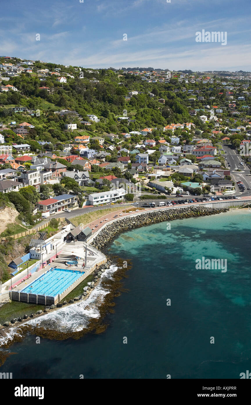 St Clair, Piscine d'eau salée chaude Dunedin ile sud Nouvelle Zelande aerial Banque D'Images