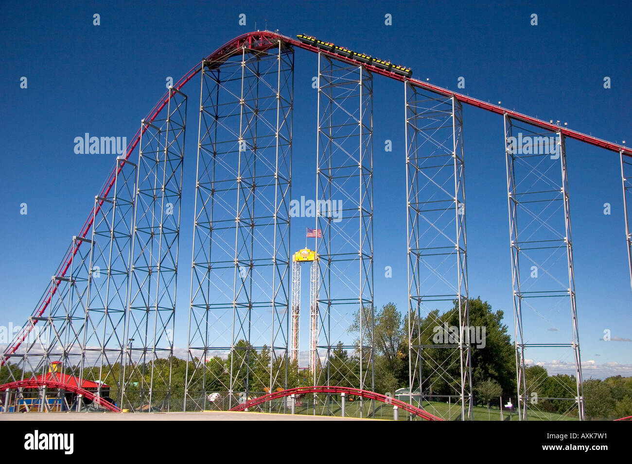 Le Mamba roller coaster à Worlds of fun de Kansas City Missouri Banque D'Images