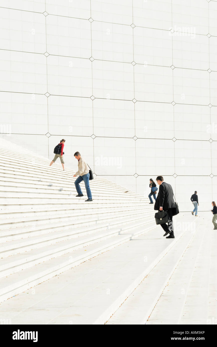 Escalier de La Grande Arche de Paris La Défense, France Banque D'Images