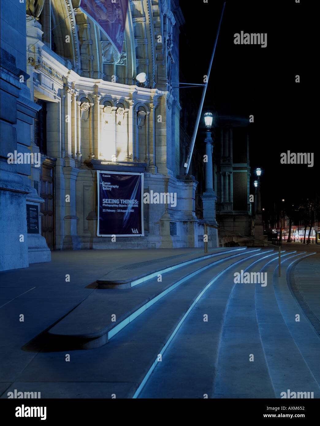 VICTORIA ALBERT MUSEUM ENTRÉE PRINCIPALE ÉTAPES Banque D'Images