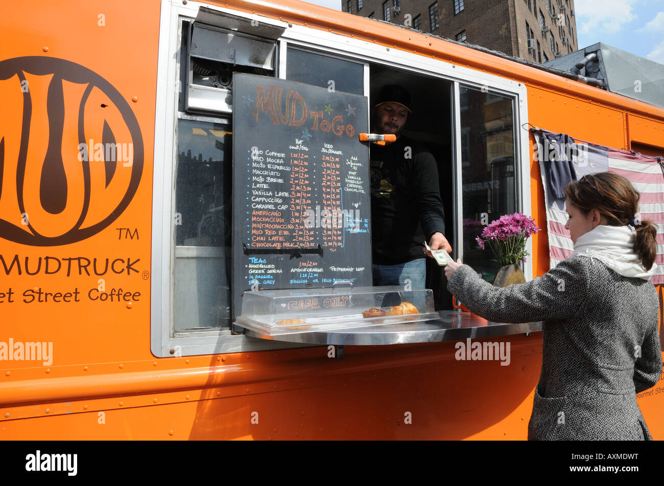 Dans le quartier chic de Manhattan, Greenwich Village, même un camion alimentaire garée dans la rue est haut de gamme. Banque D'Images