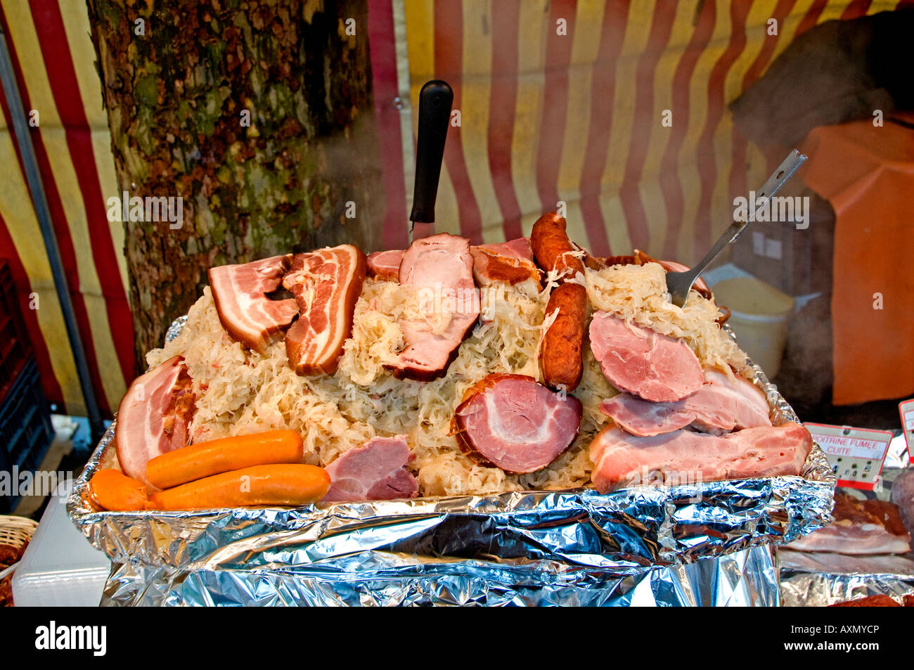 Traiteur Monger rue Mouffetard Paris France la choucroute la choucroute Banque D'Images